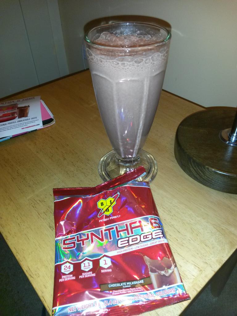 Before bed #protein #shake  #strawberries and @BSNsupps_IE #chocolate #Milkshake Syntha-6 Edge #unbeatabletaste 💪💪💪