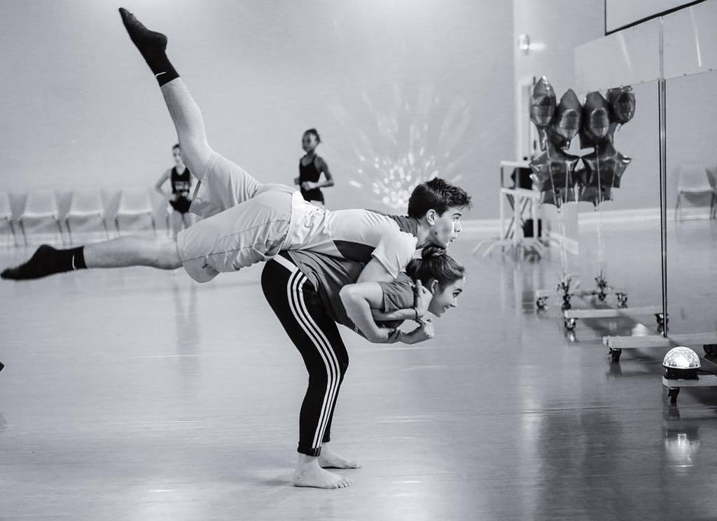 2themoonphoto's tweet photo. @chase_benjamin & @alexgagliano30 dancing with superior serendipity! #ppxdance #ppd2 #phoenixprojectdance #blackand… https://t.co/GjKumB7qF3