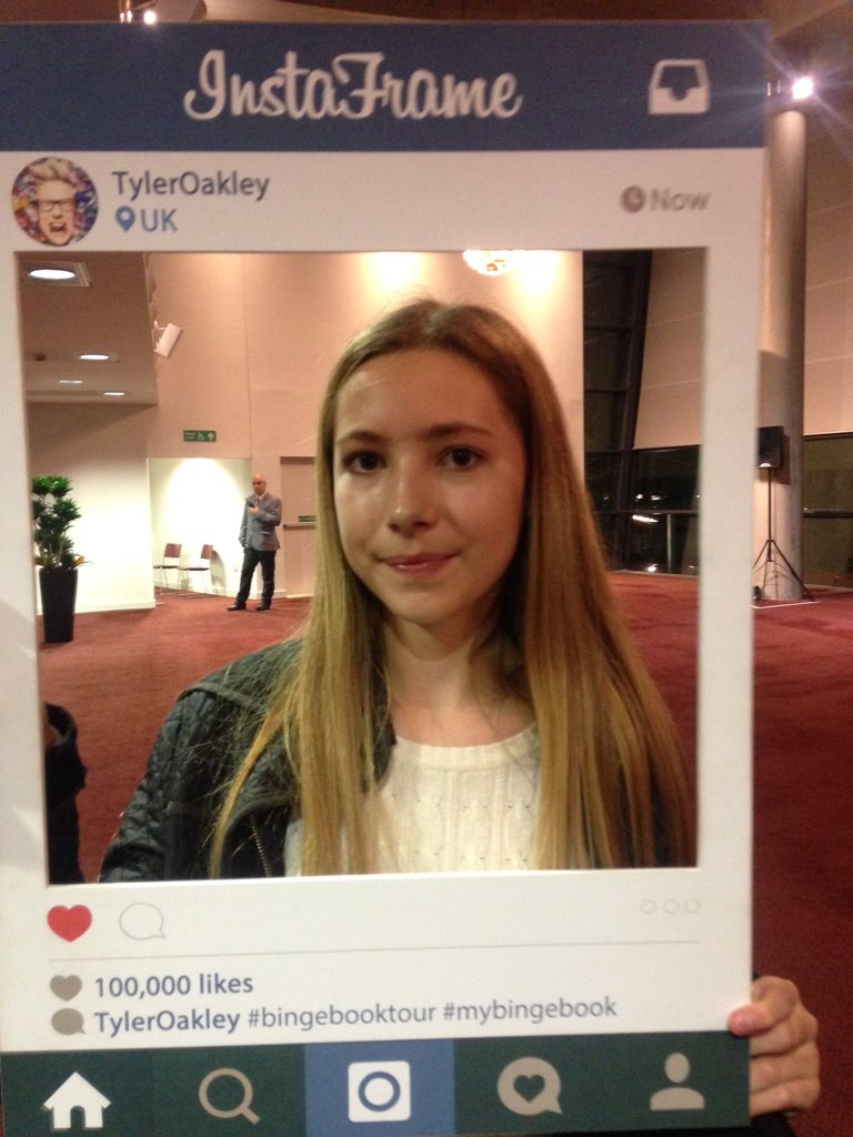 xgracexo's tweet photo. Love you so much๐๐๐I loved meeting you! Your so nice๐ @tyleroakley #BINGEBOOK #bingetour https://t.co/kH7xAiM99h