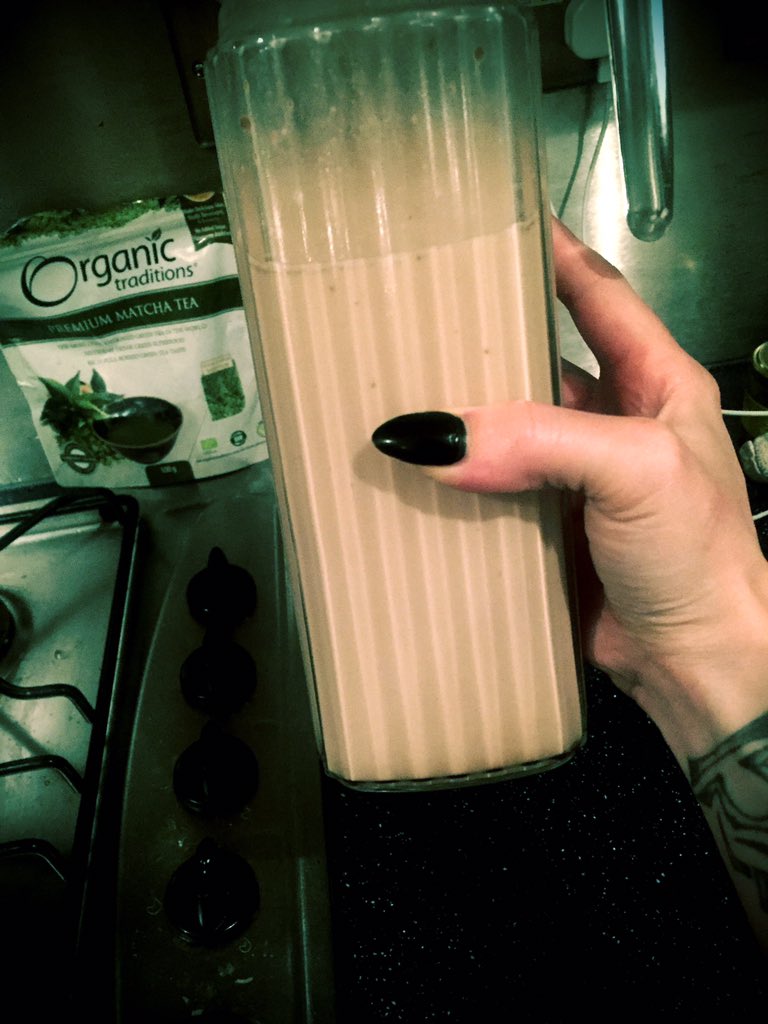 ValerieFoxxx's tweet photo. Just made a fresh batch of almond milk with raw cacao powder ๐๐ป๐... #GetInMeNow https://t.co/ZCGmi5torw