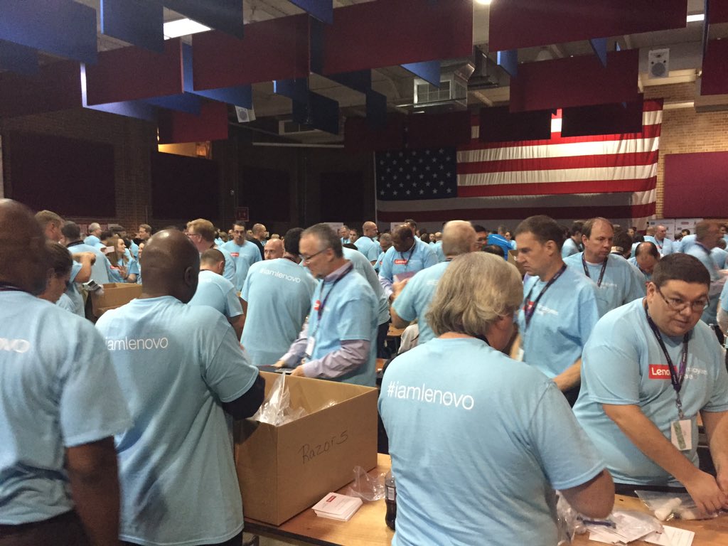 PoldhamOldham's tweet photo. 1Lenovo helping the Troops https://t.co/8LRZP8zboV