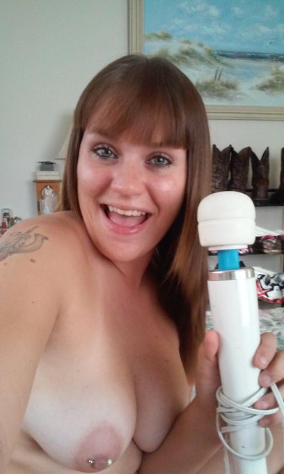 I ❤ my toy😍it never disappoints my tight wet😻💦💋 @akaMrMarcus @RobWyld1 @SmokinHotPics @newgirlxxx @JamesDeen<a href="/tag/camgirl"class="tags"><span>#camgirl</span></a>