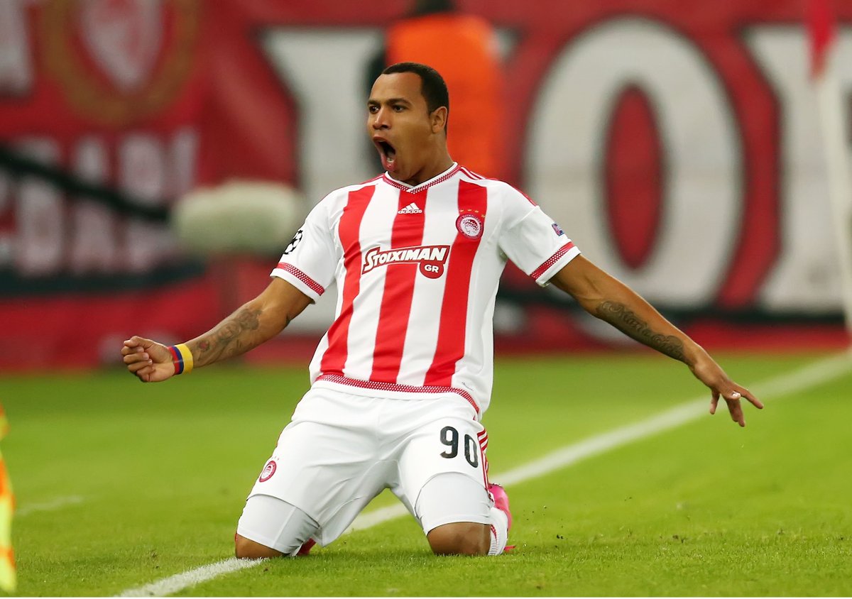 Stoiximan's tweet photo. #ΠάρντοΒάλτο #OLYDIN #Olympiakos #uclgr https://t.co/sPXuVT1i1l