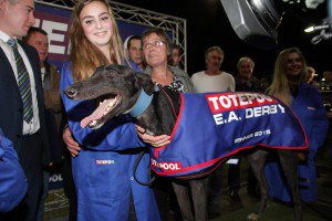 yarmouthstadium's tweet photo. #Yarmouth Wonder Dog looks set for Treble win. #GreyhoundRacing https://t.co/XcRvqpIWvT https://t.co/BzHlXbOlkY