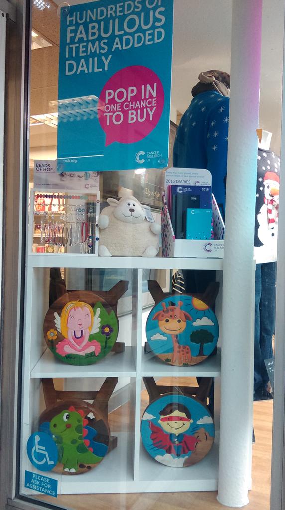 CarrieCRUK's tweet photo. Itching to start your #Xmas #shopping? Visit your local #CRUK shop today! https://t.co/nQcTcom8tY