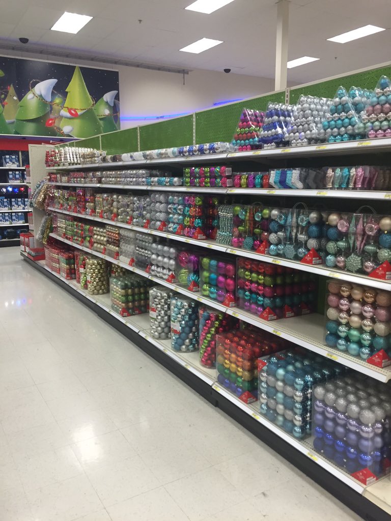 "It's starting to look a lot like Christmas!" 🎼