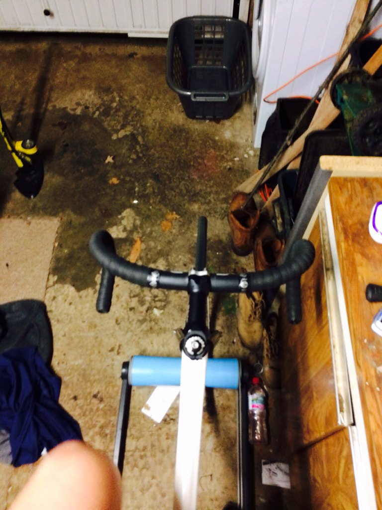 jimboc29's tweet image. No hands....#wintertraining #fixedwheel #readyfortrack