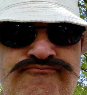 ScoutsBaracea's tweet photo. No podíamos cerrar este día con un bigote de lo más profesional,@ManuelAcostaMas #Movember2015 #BigotesVerdiNegros https://t.co/IK7pBApQlI