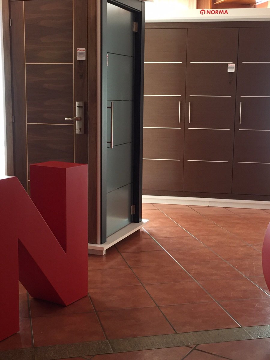 Hosteltendencia's tweet photo. En breves momentos clausuramos la jornada de hoy en #HostelTendencias2015 mañana más... https://t.co/zJ3arF8Rtl
