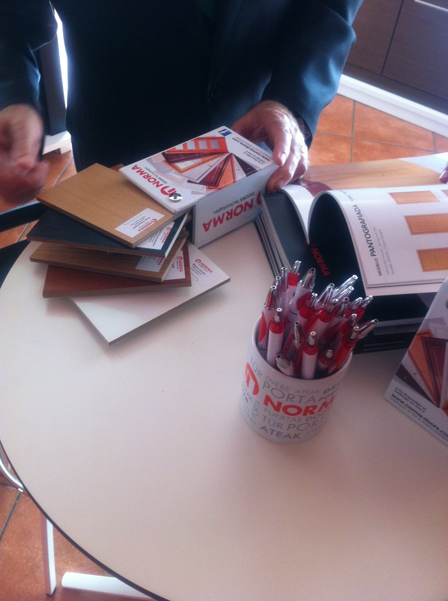 Hosteltendencia's tweet photo. En breves momentos clausuramos la jornada de hoy en #HostelTendencias2015 mañana más... https://t.co/zJ3arF8Rtl