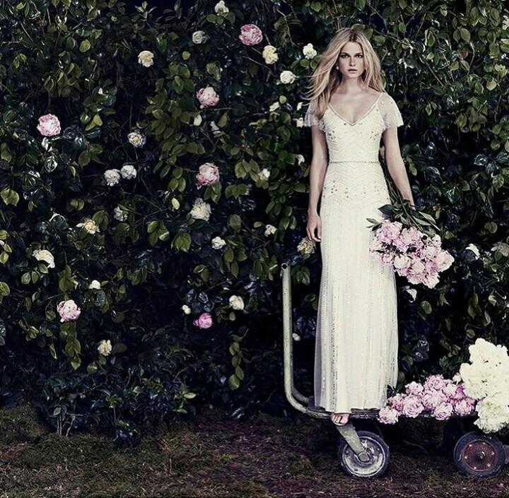 RubMagazine's tweet photo. @weeding #FashionRM #StyleRM #TuRevistaInteractiva https://t.co/NymXnWyeOt