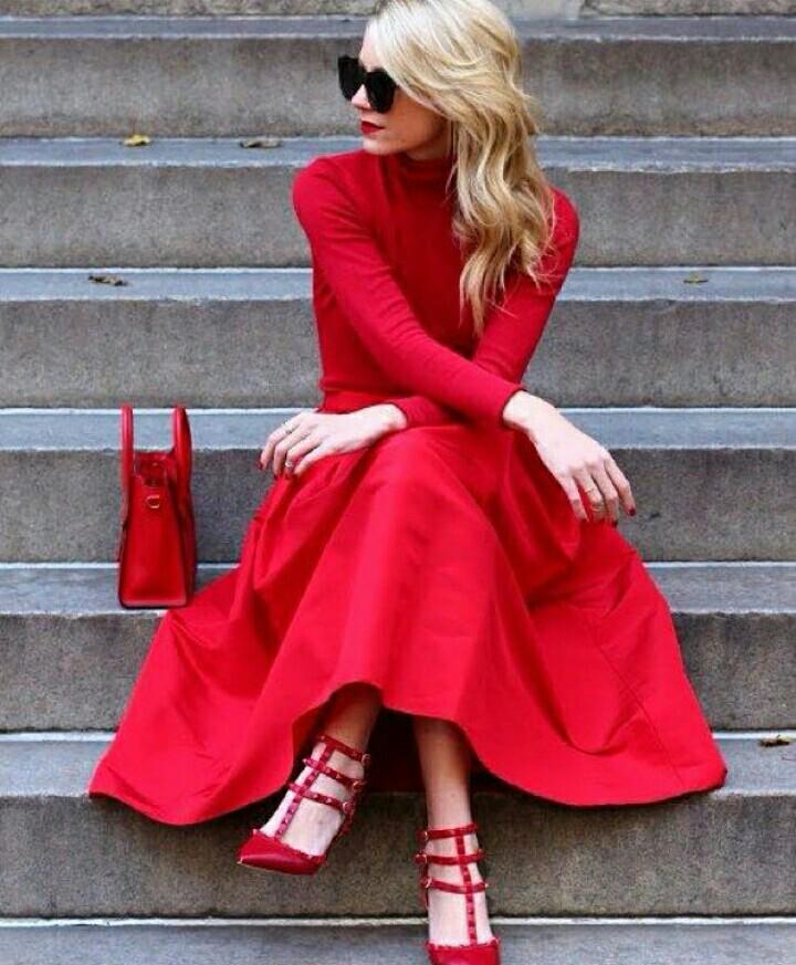 RubMagazine's tweet photo. @vilnamoreira #FashionRM #StyleRM #GlamourRM # tuRevistaInteractiva https://t.co/ke86fYjnxL