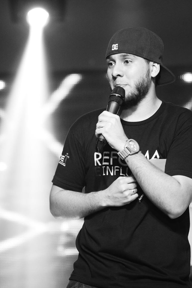 katiuscaurdanet's tweet photo. Juanpa dando su testimonio que fue de gran bendición.
@PactoDeGracia en #LOAD2015
@Juanpapdg @CharlsPDG @IsaacPDG https://t.co/g5pYm3MrhW