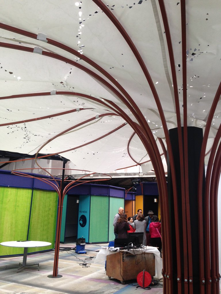 Découverte du décor de "nés quelque part"