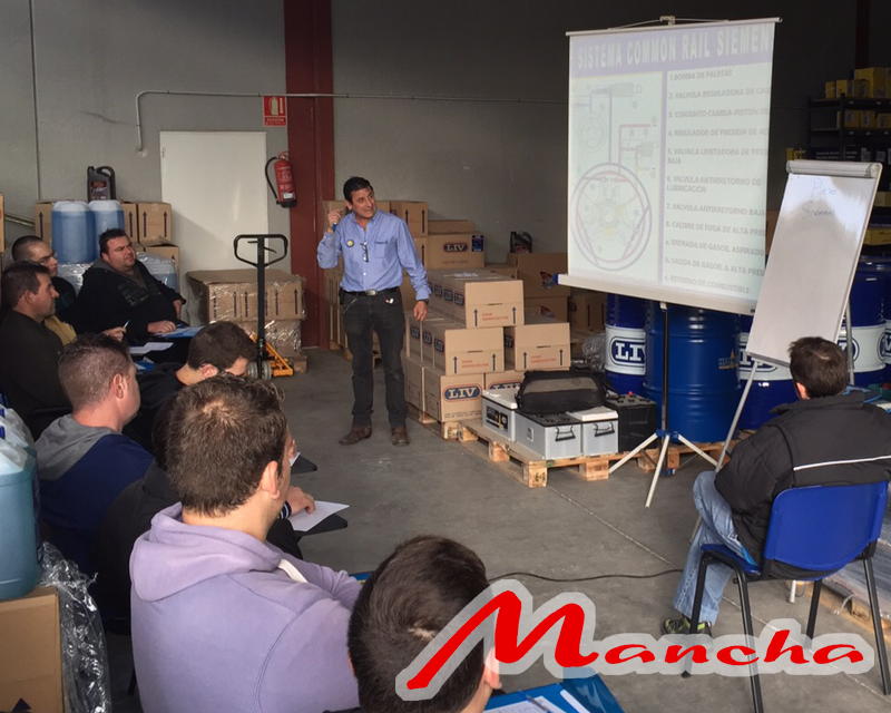 AR_Mancha's tweet photo. Hoy se ha impartido gracias a @Formauto el ultimo curso que @AR_Mancha acogerá este año. ¡¡El año que viene "MaS"!! https://t.co/1yolK4goJY