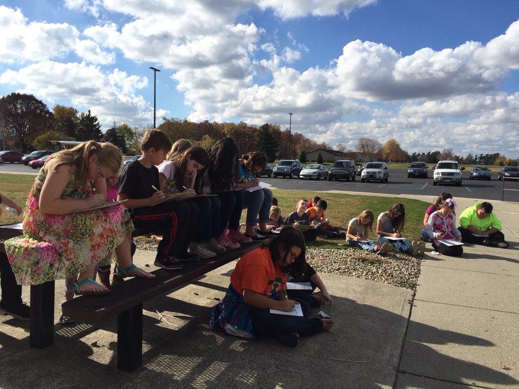 LeitnerChelsea's tweet photo. Learning outside! How awesome is this weather we are having !? #BHMSDRocks https://t.co/uXQFffdBa6