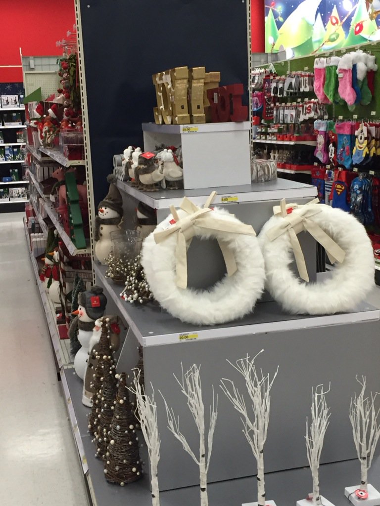 Buffffy's tweet photo. Feeling the holiday spirit at #t0305. #G296SetAndFull @wade_hopper @bigdh42 @jenifer_griffin https://t.co/DZAJrlgNAe