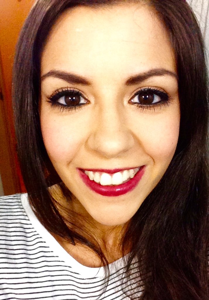 nievss's tweet photo. Ya estoy preparando el siguiente vídeo!! Y vosotros?? Q hacéis?? https://t.co/IXz6oggNlF