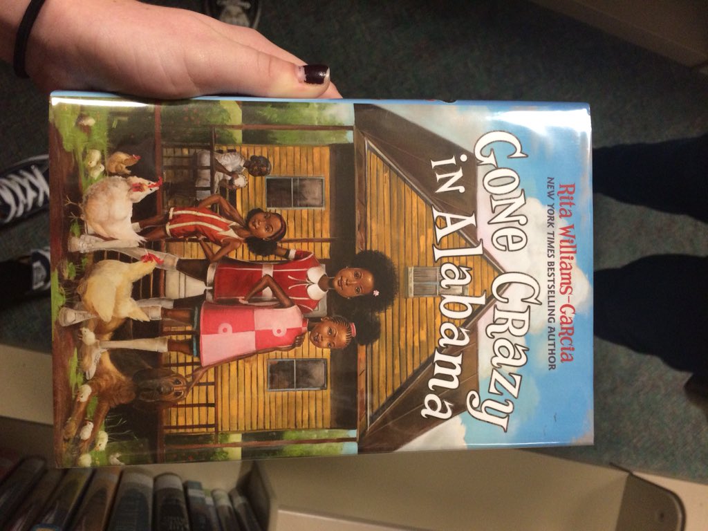 meganredm0n's tweet image. #ekulibraries #libraryswag 📚🔎