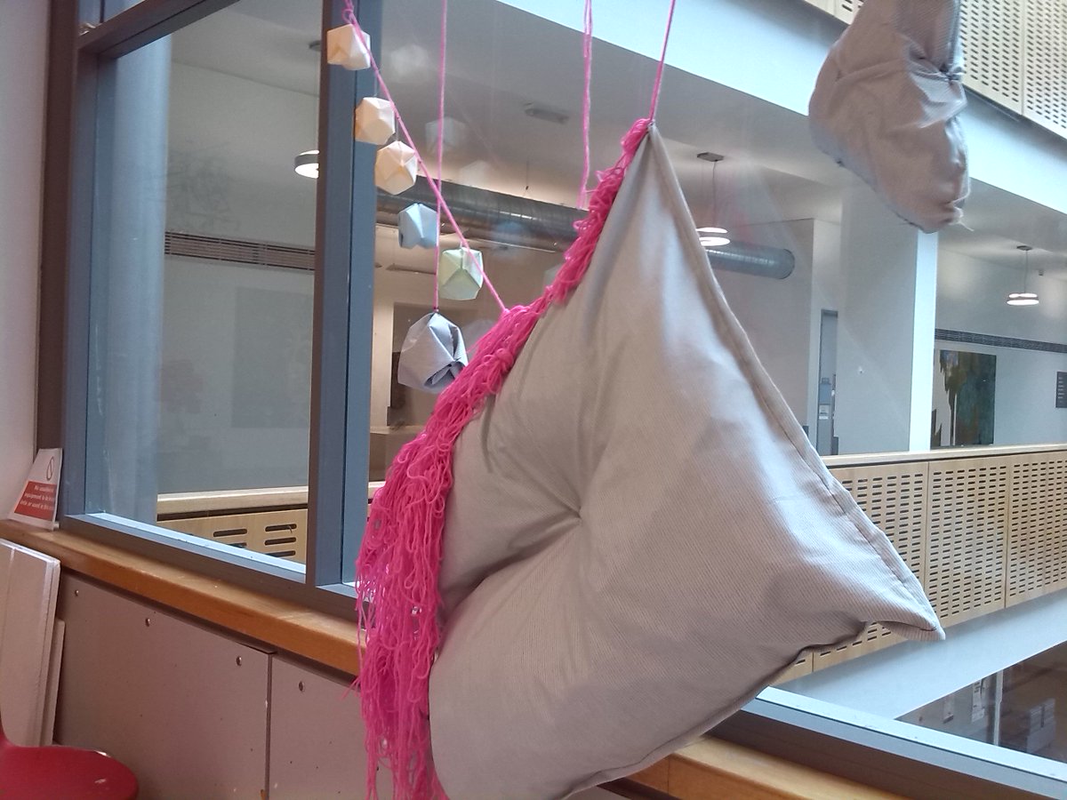 KendalArts's tweet photo. FORM- How fabric and materials interact with gravity. #ArtsMatterNI https://t.co/AEUXImdIen