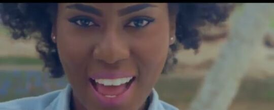 bashiir's tweet photo. this girl she support Arsenal team
and laugh last match because they win 
but tonight she crying i know when they https://t.co/NdQwIObBeA
