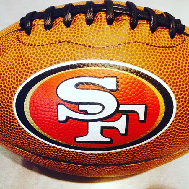 TheLockerpty's tweet image. Balones de la NFL de tu equipo favorito ven en busca del tuyo a @TheLockerpty