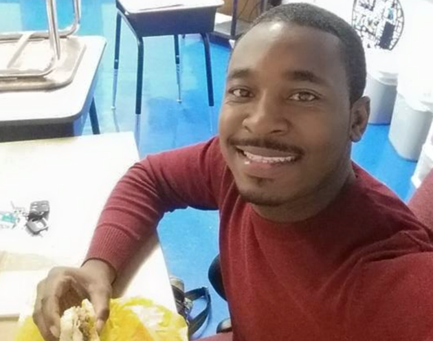 trueblackresist's tweet photo. TEACHER #AlonzoSmith dies in Police Custody handcuffed today 11/4   #BlackLivesMatter 
https://t.co/LYNjV211o0 https://t.co/uynAEP0UP1