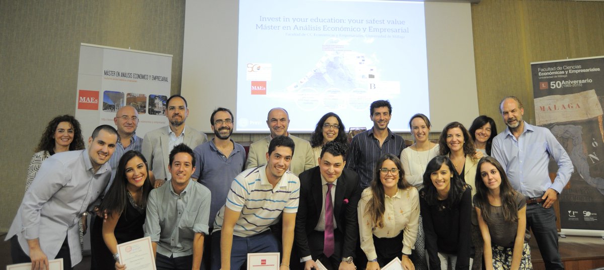 maes_uma's tweet photo. Nos despedimos de la primera promoción MAEs de Económicas
Preparados para el real world! 
@posgradouma @FCEEUMA @ https://t.co/yBYPbSpPsb