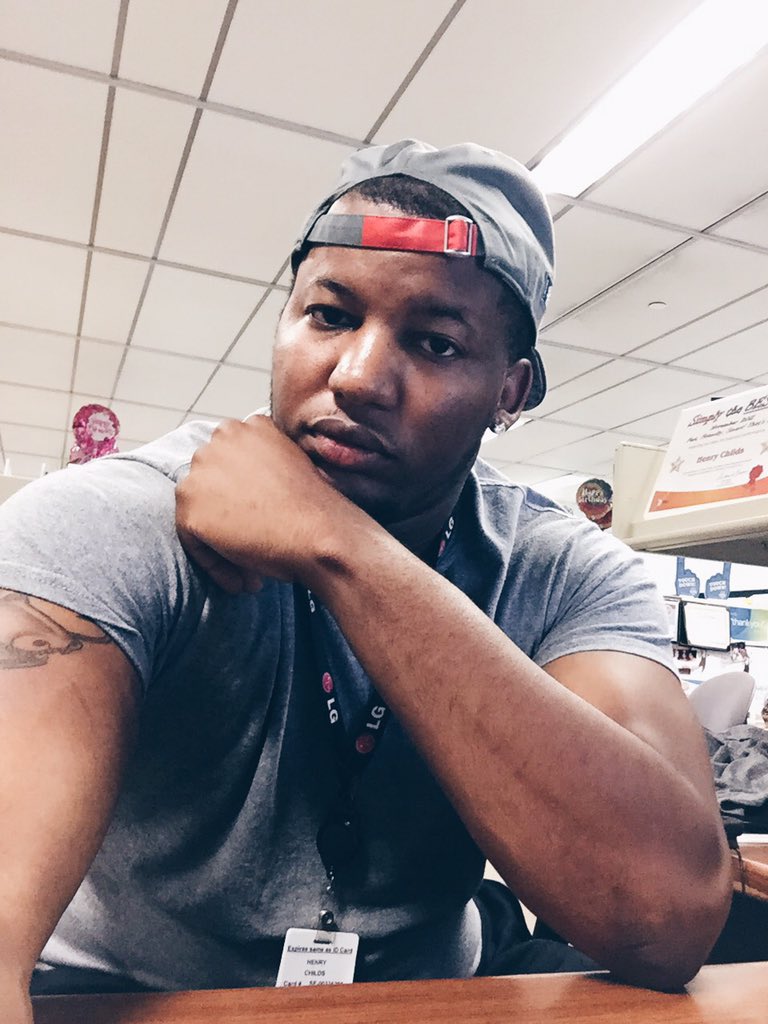 Bitch that's me WTF RT <a href="/ashii03/">Ashi</a>: Men I like vs the men that like me 😒🙄