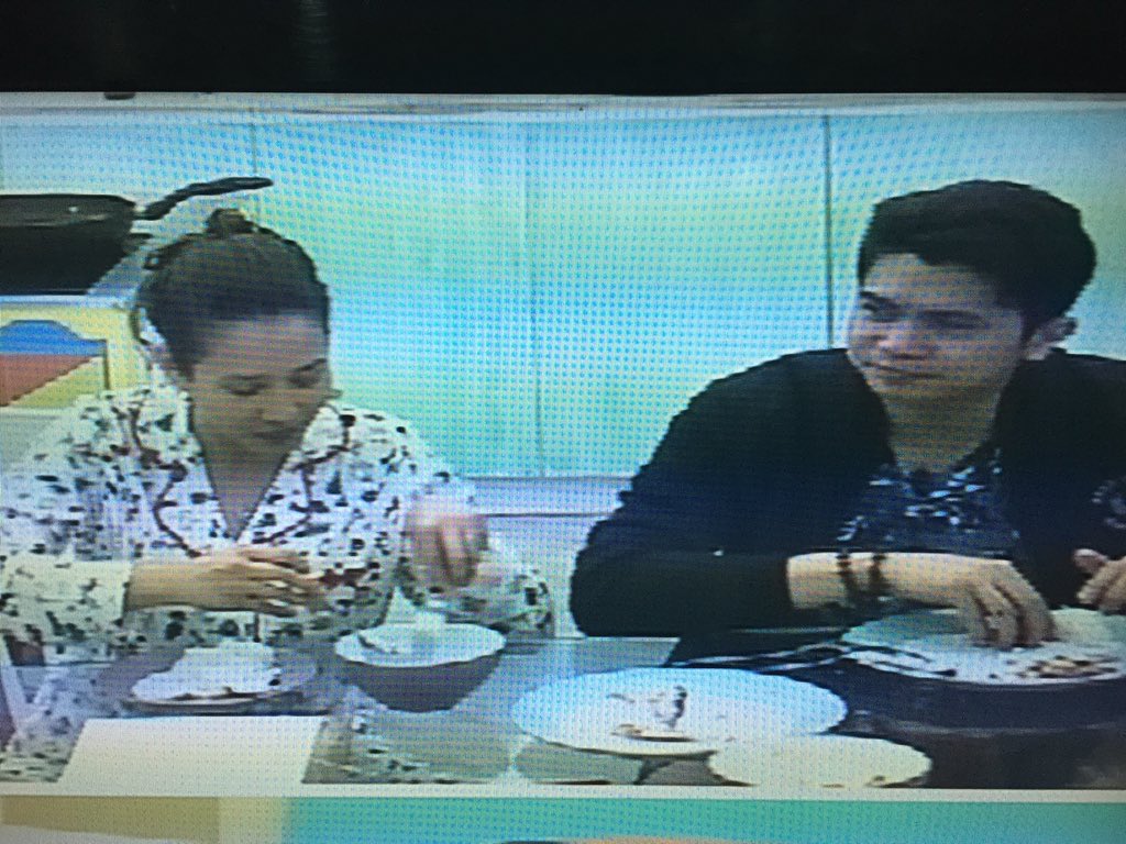 itsShowtimeNa's tweet photo. Gutom sila eh.. Haha! @anakarylle @VhongX44 #ShowtimeHousemates https://t.co/6vQlF0t8mI