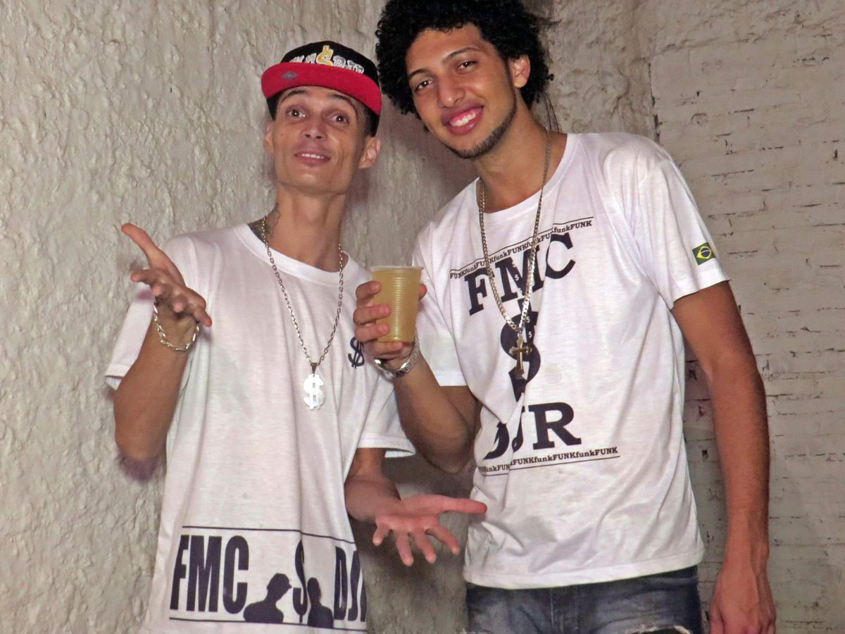 fmc_djr's tweet photo. #DeSexta .
#bomdia #FMCeDJR #JaMandeiChamar #FunkConciente #partiu #Tour2015 https://t.co/dhOL58TXZU