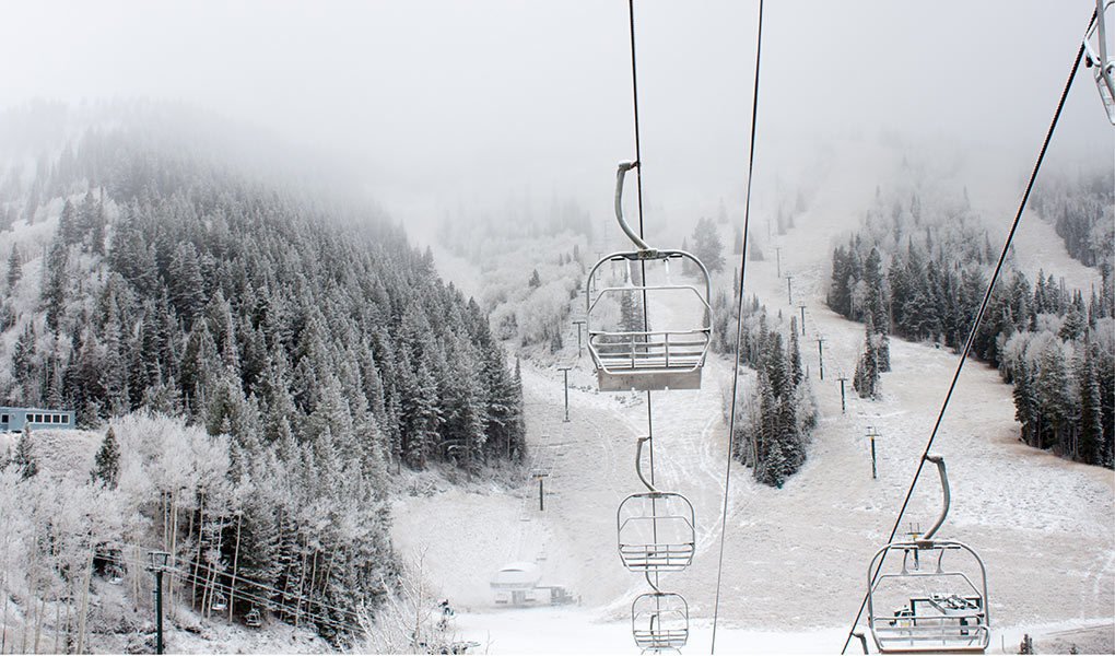 It's time to dust off your skis. It's snowing in Utah. bit.ly/1H8J4zX 
P: <a href="/Deer_Valley/">Deer Valley Resort</a>