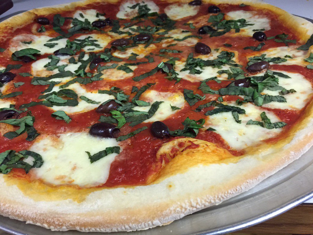 Margarita is Slice of the Day! Yum ! One of our Favs!🍕