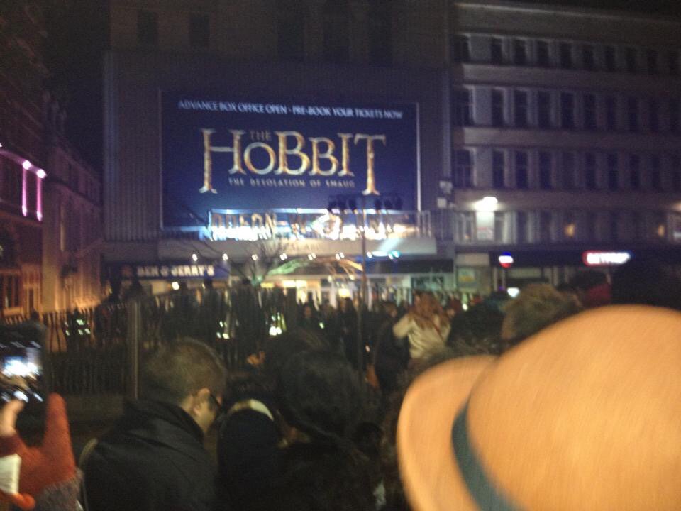 Mia_Cluer's tweet photo. So 2years ago 2nite this was happening #HobbitFanevent in Leicester Square a great night @TheRealLukevans @leepace 💖 https://t.co/uFONPxcsXV