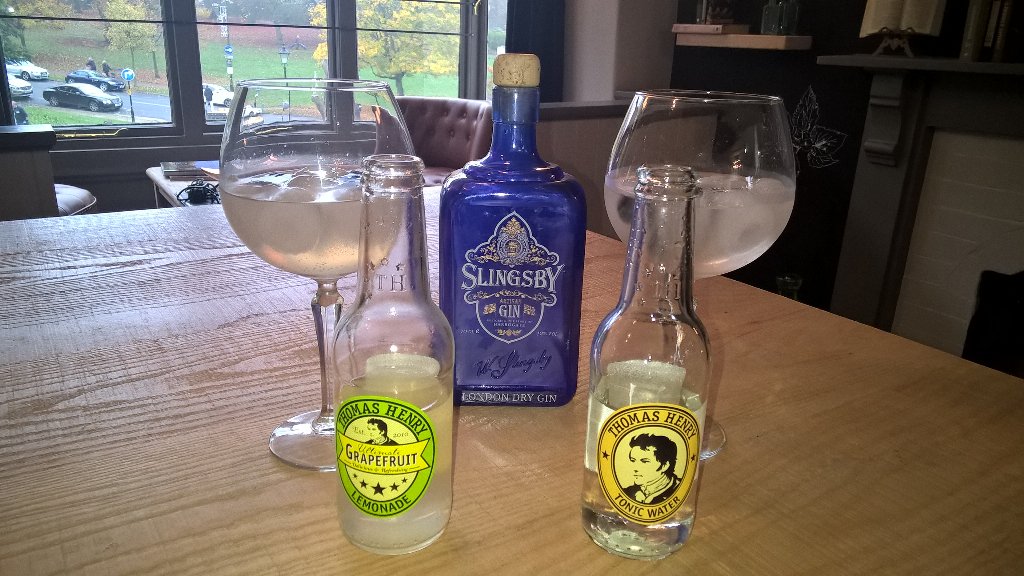 ahhodson's tweet photo. Slingsbys gin and Thomas Henry Grapefruit Lemonade, perfect! @THtonics @slingsbysocial https://t.co/jKk97RFmD2