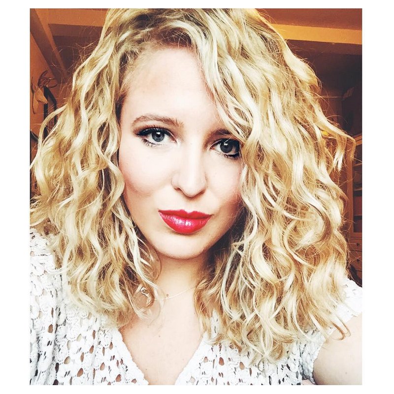 DevaCurl's tweet photo. Have you ever had a #DevaCut? #DCOTD DevaCut Of The Day! @cassia_marie Give her some love: https://t.co/JhytXPlVbs https://t.co/tboudphcqL