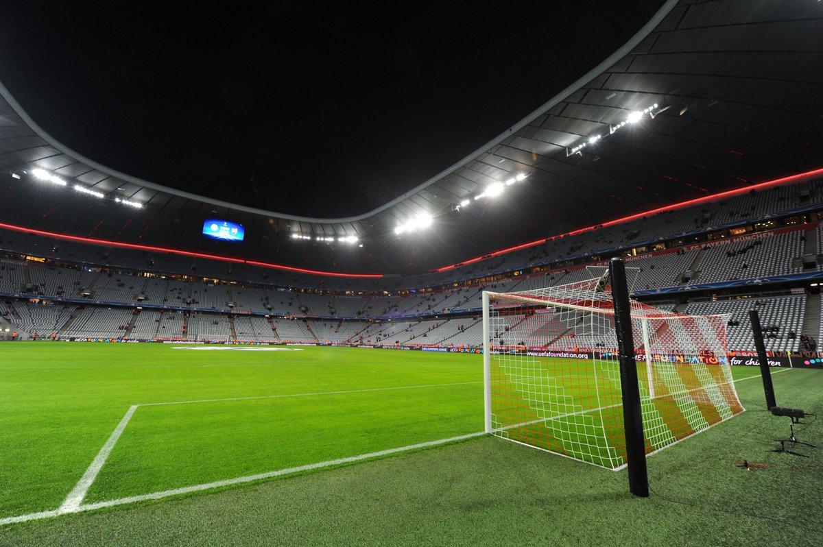 Arsenal's tweet photo. The scene is set for #BAYvAFC... Where will you be watching tonight's game? https://t.co/kL2BqYCYu7