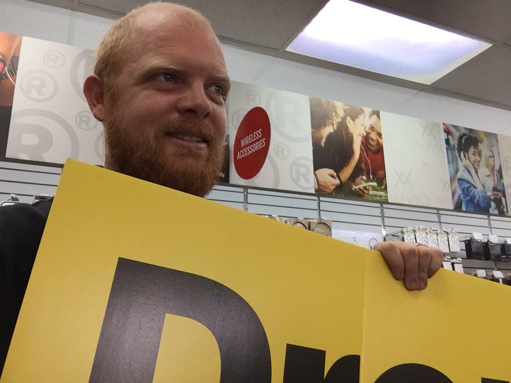 88rx7gxl's tweet photo. Heading out to spin the sign. No such thing as downtime. #createsales @HoosierCrouch @justincook83 https://t.co/btYF9jNwTR