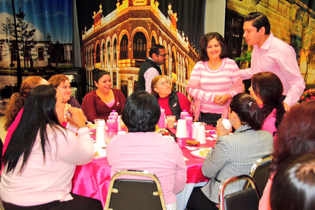 COBAEDoficial's tweet photo. Nuevamente @Marisol_rosso trae a las mujeres de la familia COBAED #CaféRosa todos contra #CancerDeMama @chuycabrales https://t.co/outbe3xSal