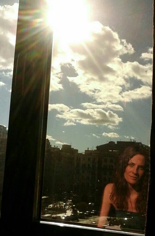 Selfie_Famous's tweet photo. Original selfie q nos envia la fantástica actriz BELEN FABRA @belenfabra Guapísima bajo los rayos del sol! Gracias!😘 https://t.co/GOuyt3rQxv