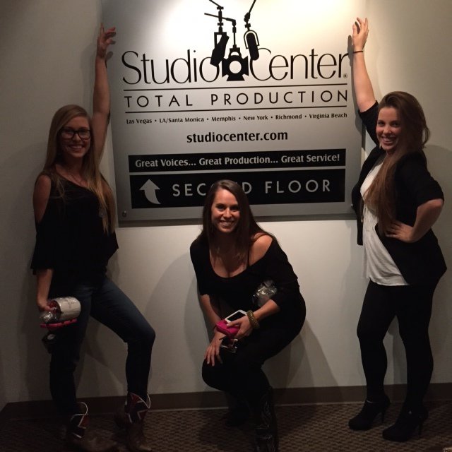 sce_tv's tweet photo. Love it when our awesome talent stops by for a visit/photo op! https://t.co/hbWRfnfe3L