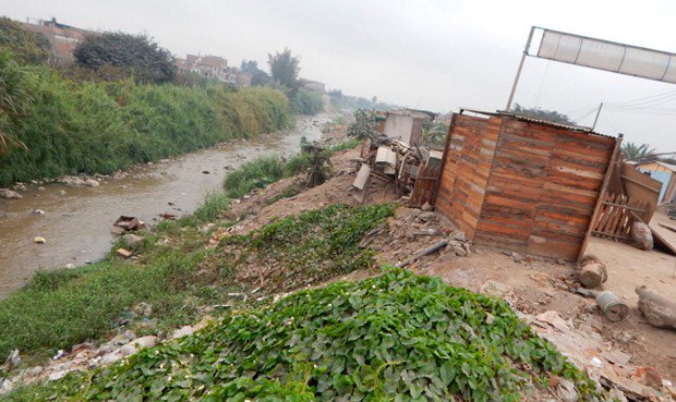 larepublica_pe's tweet photo. Multarán con S/. 7700 a quienes construyan viviendas cerca al río Chillón https://t.co/oIqPsp8UPg https://t.co/zktG3QroIx