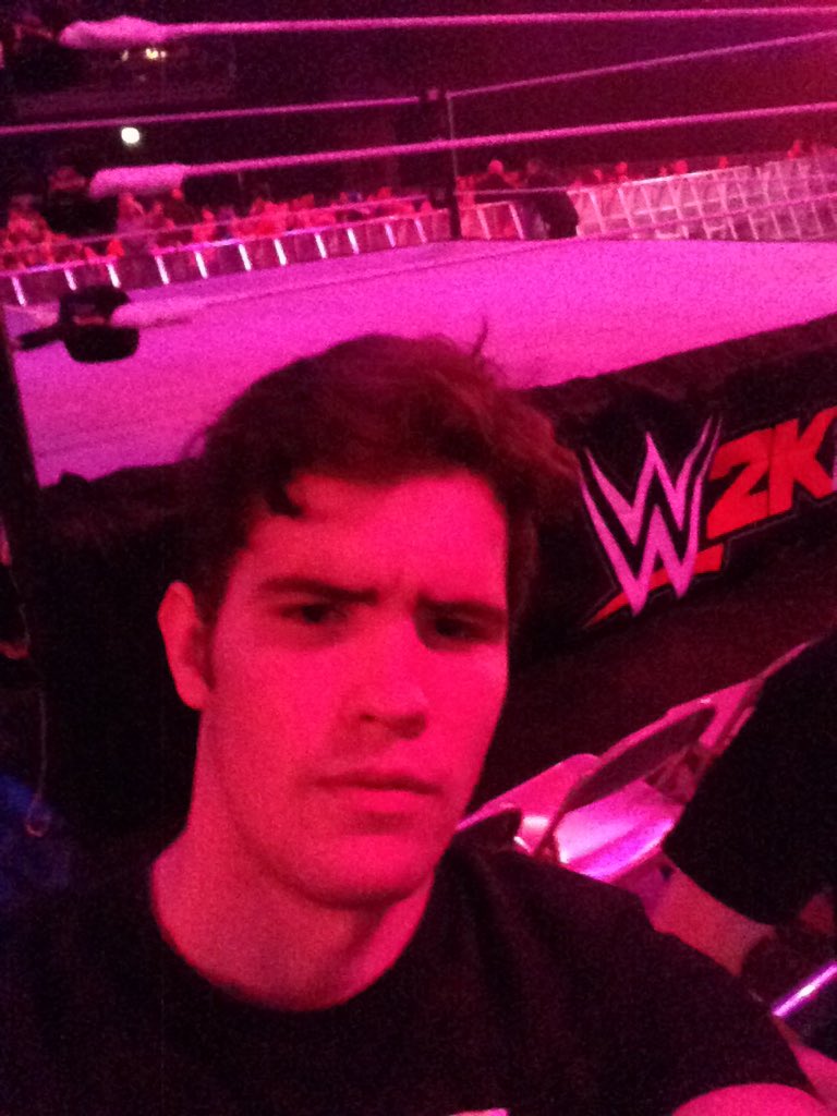 dylanoc_12's tweet photo. Abit close! #wwe #WWEDublin #WWE2K16 #wwenetwork https://t.co/7yNjR6KH5h