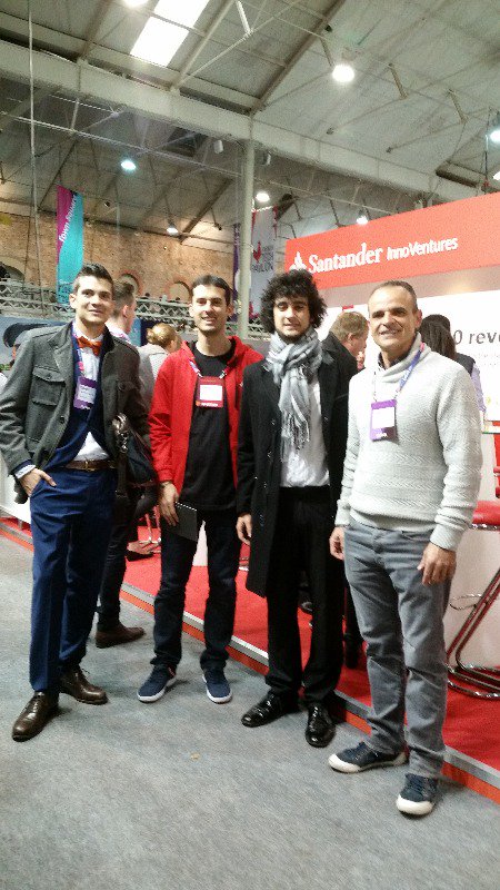 CamareroApp's tweet photo. Con Rafael de @bancosantander ....les ha gustado @CamareroApp....después de @WebSummitHQ seguimos hablando https://t.co/tGcXtbereb