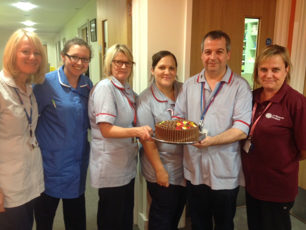 PriestAnnette's tweet photo. Delivered a cake to the hospice today - thanks Nat and Lou! Thank you to all the amazing staff too! Xxx https://t.co/m4fnzhi1Kw