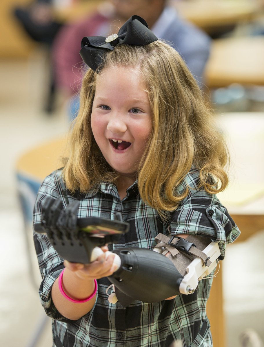 HoustonISD's tweet photo. Students at Washington HS create a prosthetic hand to change a 6-year-old girl’s life! https://t.co/EwDeot7yw5 https://t.co/n6qgh4tS1p