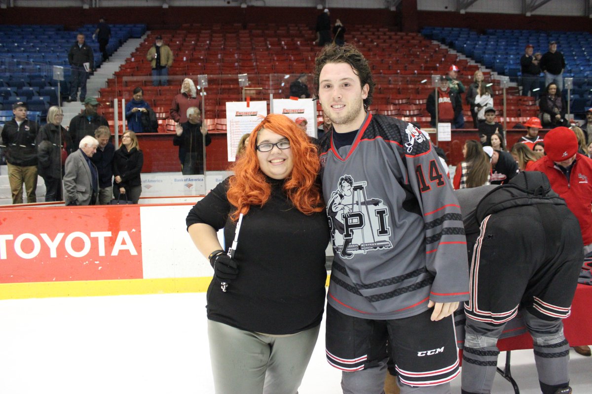 RPIKatie's tweet photo. I won Riley's Jersey! Woo!! #RPIHockey #GoRed https://t.co/52PsOdvNbh