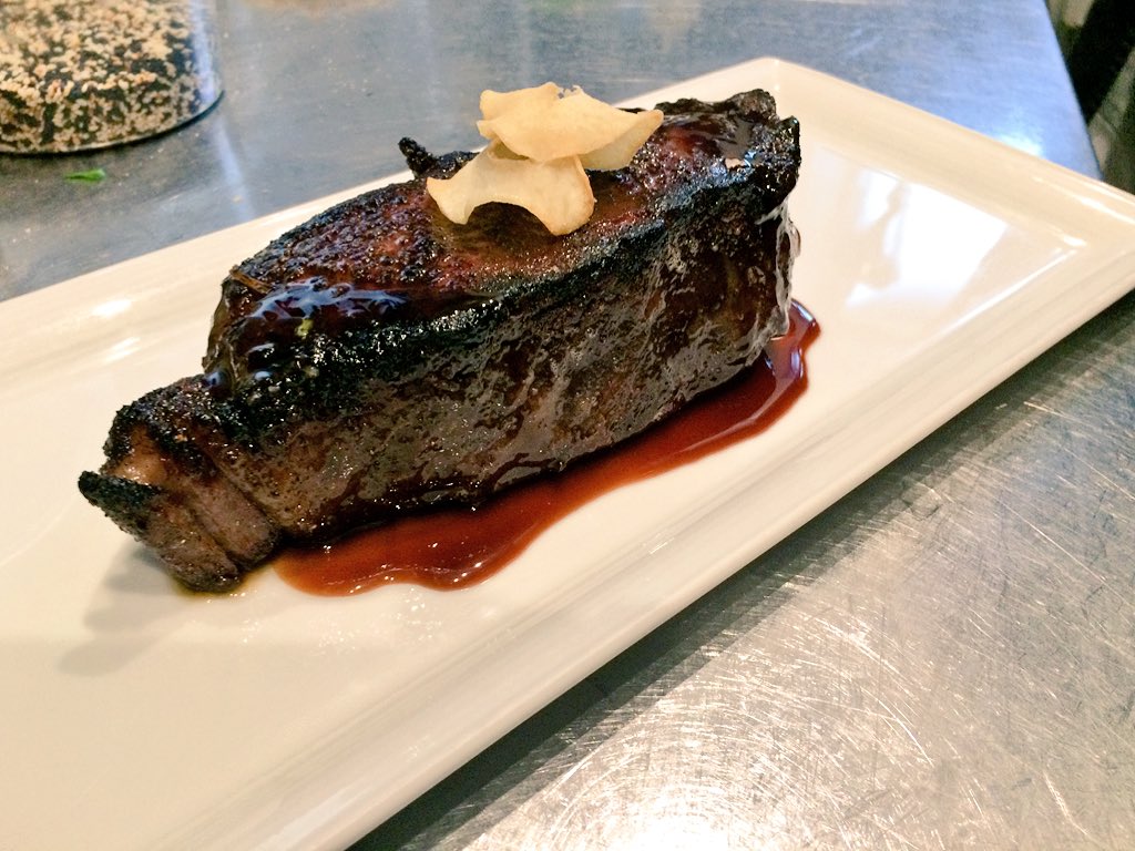 OnTheLamResto's tweet photo. 22oz Canadian Prime striploin for 2. W 2 sides for $75. #datenight https://t.co/kuCH3OfJ2V