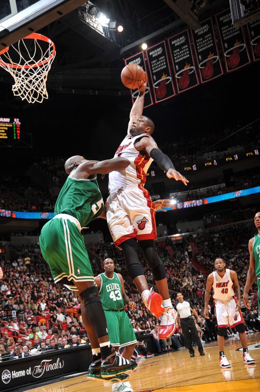 MiamiHeatBrasil's tweet photo. #1000Dunks #WaDeus #HeatLifer https://t.co/SS7qJrowEJ