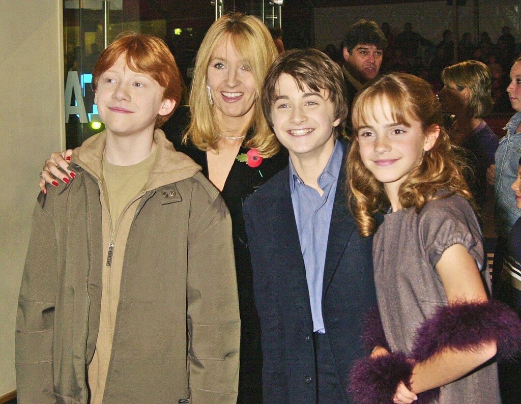 HPotterUniverse's tweet photo. November 4, 2001: 14 years ago today, the  film Harry Potter and the Sorcerer's Stone premiered in London! https://t.co/VO289zpaNX